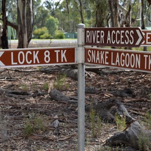 Snake Lagoon Track Turn Off - Lock 8 Track 