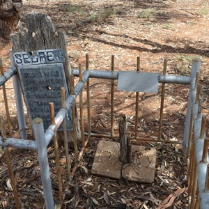 Mrs Ralton Grave & her 2 Children