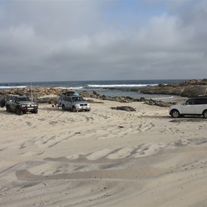 4WDs on Soft Beach