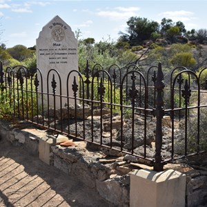 Strangways Springs Cemetery 