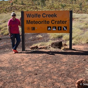 Wolfe Creek Meteorite Crater National Park Information Shelter