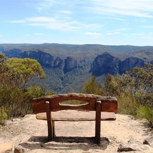 A "pew with a view" by te track to Anvil Rock
