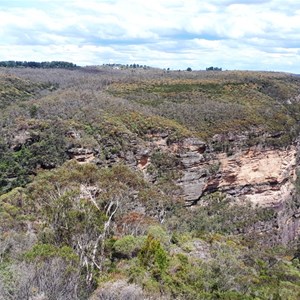The cliff face opposite the falls lookout