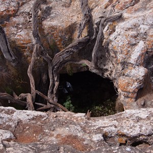 Koomooloobooka Cave