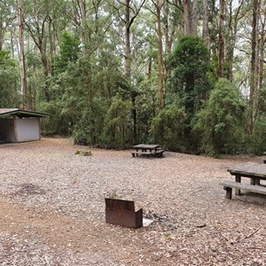 Picnic area at the rest area