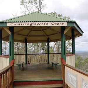 The lookout shelter at Cunninghams Rise Lookout