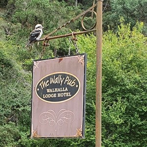 Hotel sign and Kookaburra