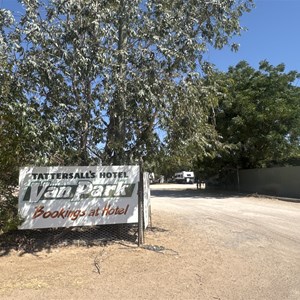 Tattersalls Hotel Caravan Park