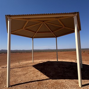 Yalaweerie Hill Lookout
