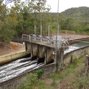 Irrigation diversion structure