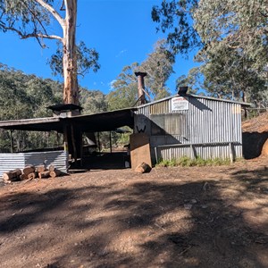 Lloyds Hut