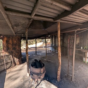 Lloyds Hut