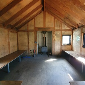 Michelle (Refuge) Hut (1967-2003 2005-)