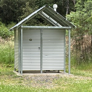 Upper Jamieson Hut (1938)