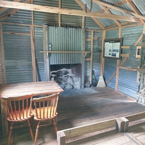 Happys Hut