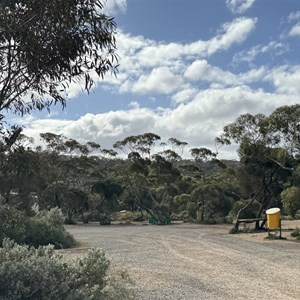 Moodini Bluff Rest Area (24 hr)
