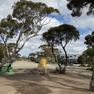 Moodini Bluff Rest Area (24 hr)