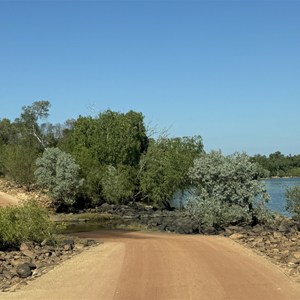 Limmen Bight R at Nathan R Rd