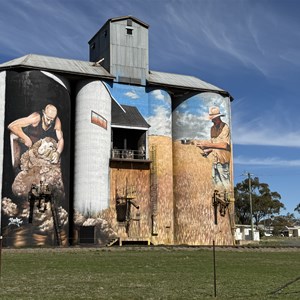 Weethalle Silo Art
