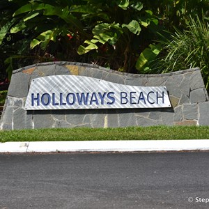 Holloways Beach