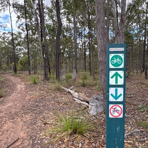 Hilltop trailhead & day use area