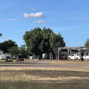 Burke & Wills Roadhouse Caravan Park