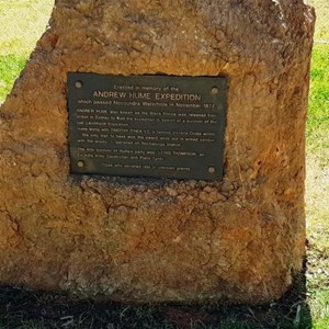 Monument to the Andrew Hume expedition