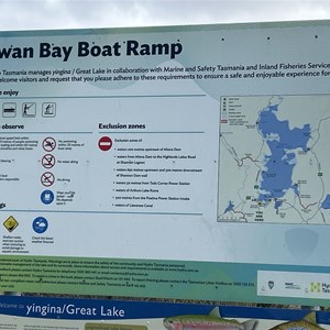 Swan Bay Boat Ramp / Pontoon