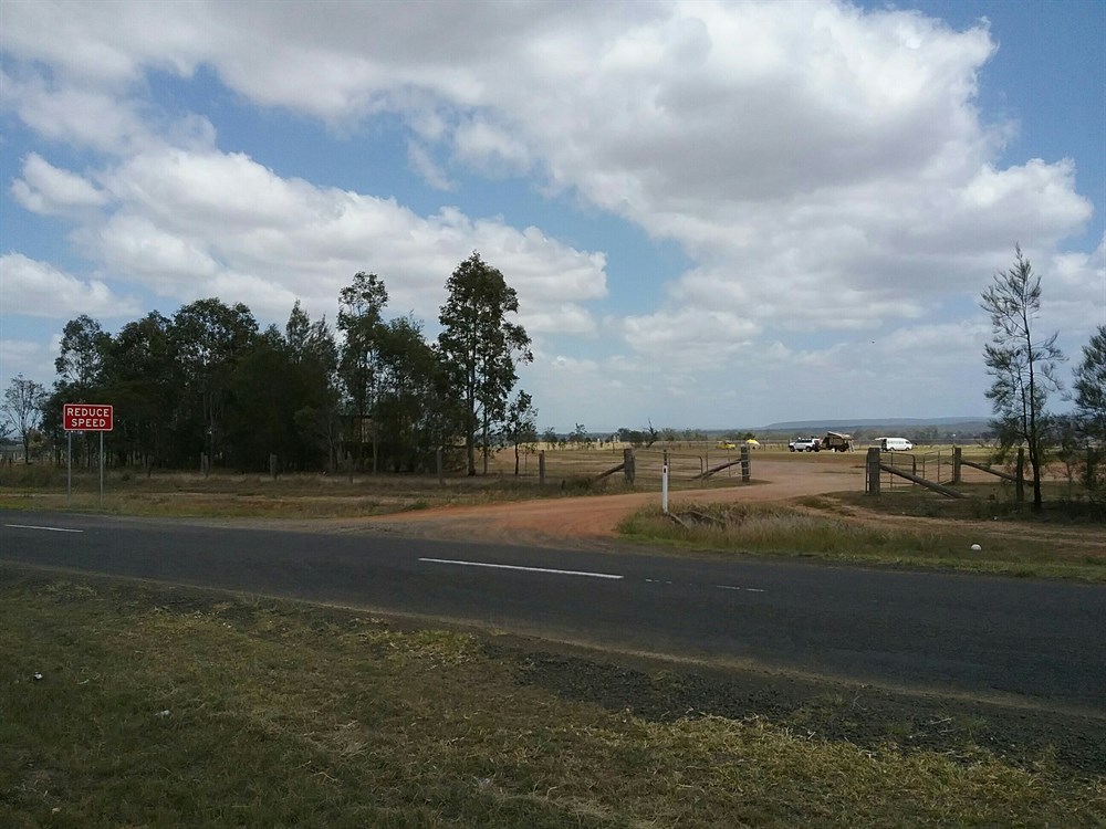 Lake Clarendon QLD ExplorOz Places