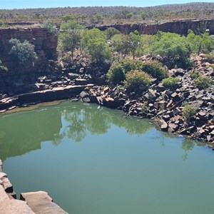 Rest Stop – Gibb River Road (Bindoola Falls)