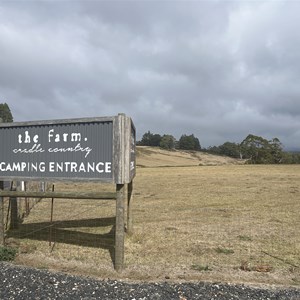The Farm Cradle Country