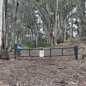 Chalet Road (Lockable Trail Gate)