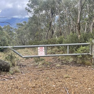 Honeysuckle Trail (Lockable Trail Gate)