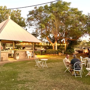Hells Gate Roadhouse Caravan Park & Campground