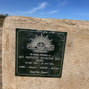 Dundee Beach War Memorial