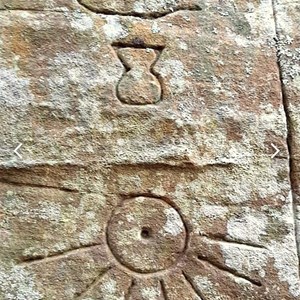 Gosford Cliffs Glyphs