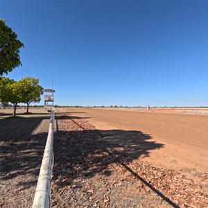 Oakley Amateur Picnic Race Club