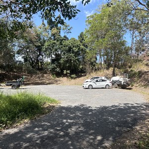 Walshs Pyramid Trail Head & Parking