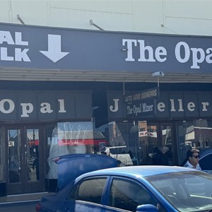 Opal Walk and Museum