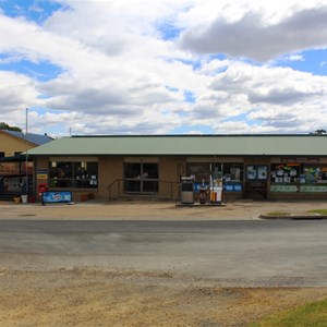Post Office and General Store serves coffee and takeaway food.