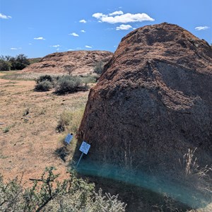 Chinaman Rock graves
