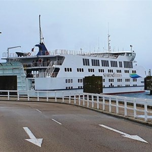 The Queenscliff to Sorrento ferry in port