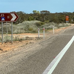 Turn off to Lake Gilles