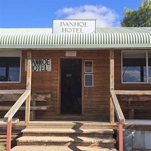 Ivanhoe Pub