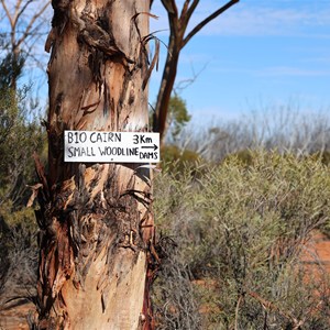 Sign to Cairn and Dams