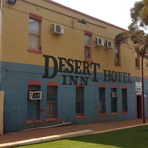 Desert Inn Hotel - Laverton