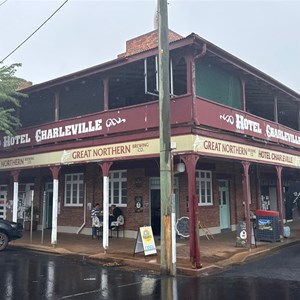 Hotel Charleville