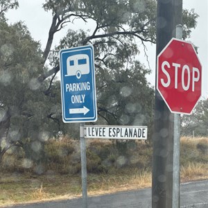 Long Vehicle & Caravan Psrking