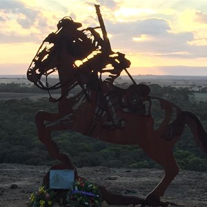 Light Horse soldier sculpture atop Yeerakine Rock