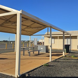 Coolgardie Truckstop and Toilets